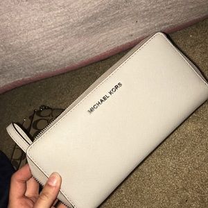 Michael Kors wristlet/Wallet